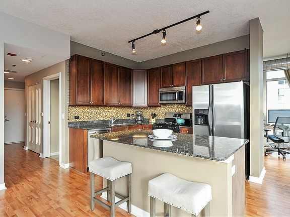 Kitchen / Breakfast Room