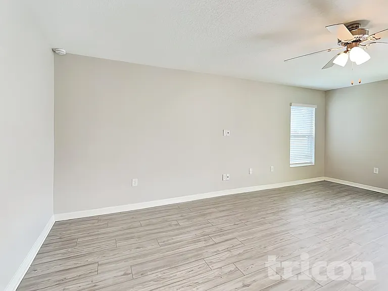304 Kensington View Dr — Photo 3