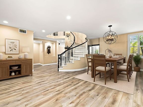 3rd image of 38 Tessera Ave