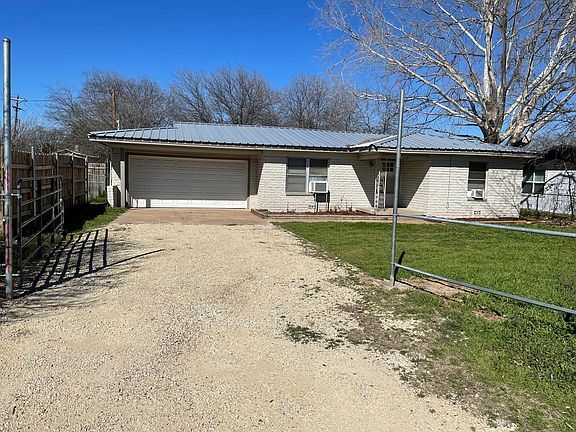 2nd image of 3108 Lipan Hwy