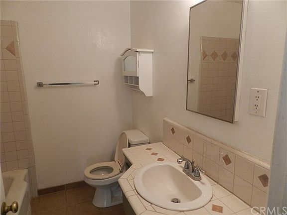 3rd image of 6143 Eberle St