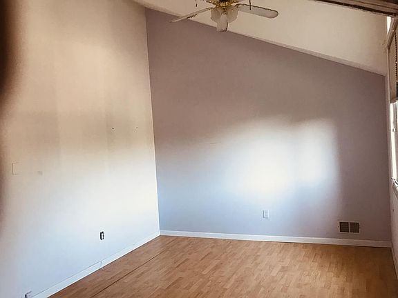 4th image of 38 Stonecrest Ct