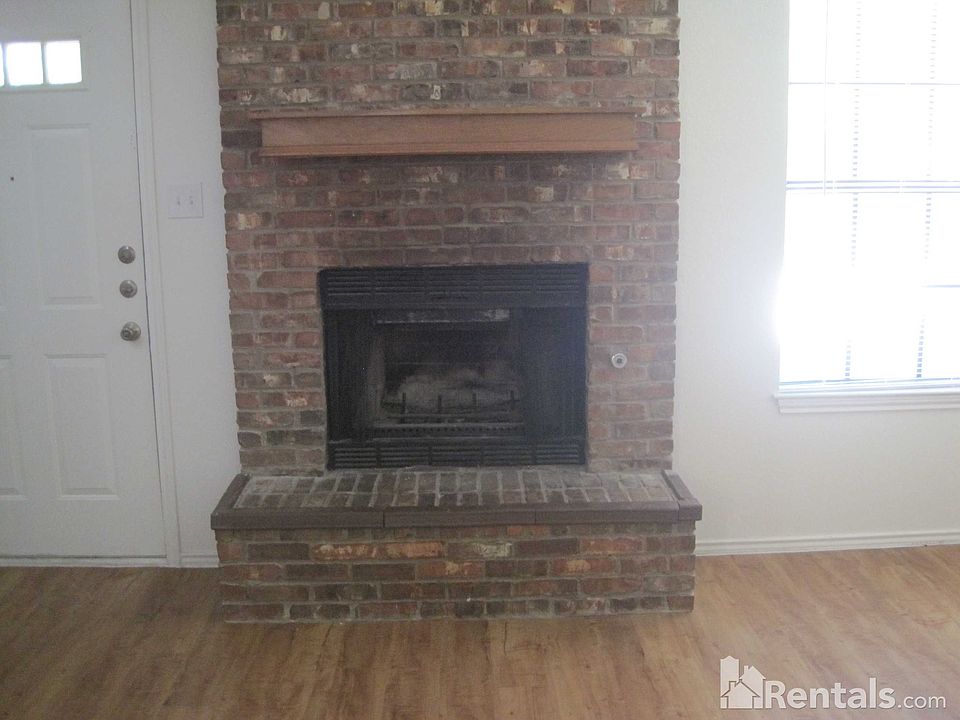 2nd image of 16044 Stoneham Cir