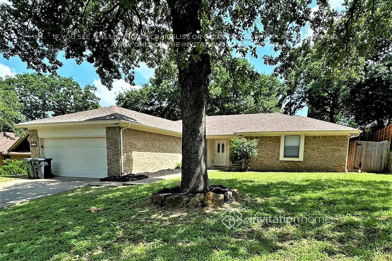 4510 Lone Oak Arlington, TX 76017 — Photo 2