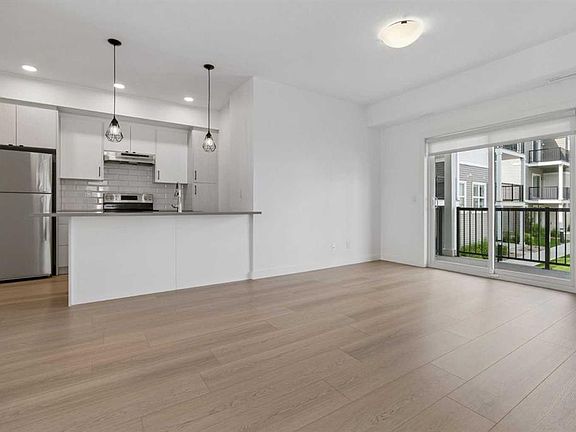 5th image of 24 W Rivercrest Dr #1001