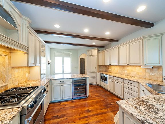 3rd image of 1512 S Kembley Ave