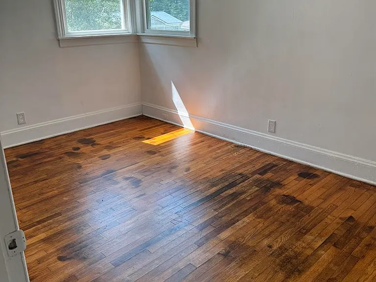 128 Lowell St — Photo 19