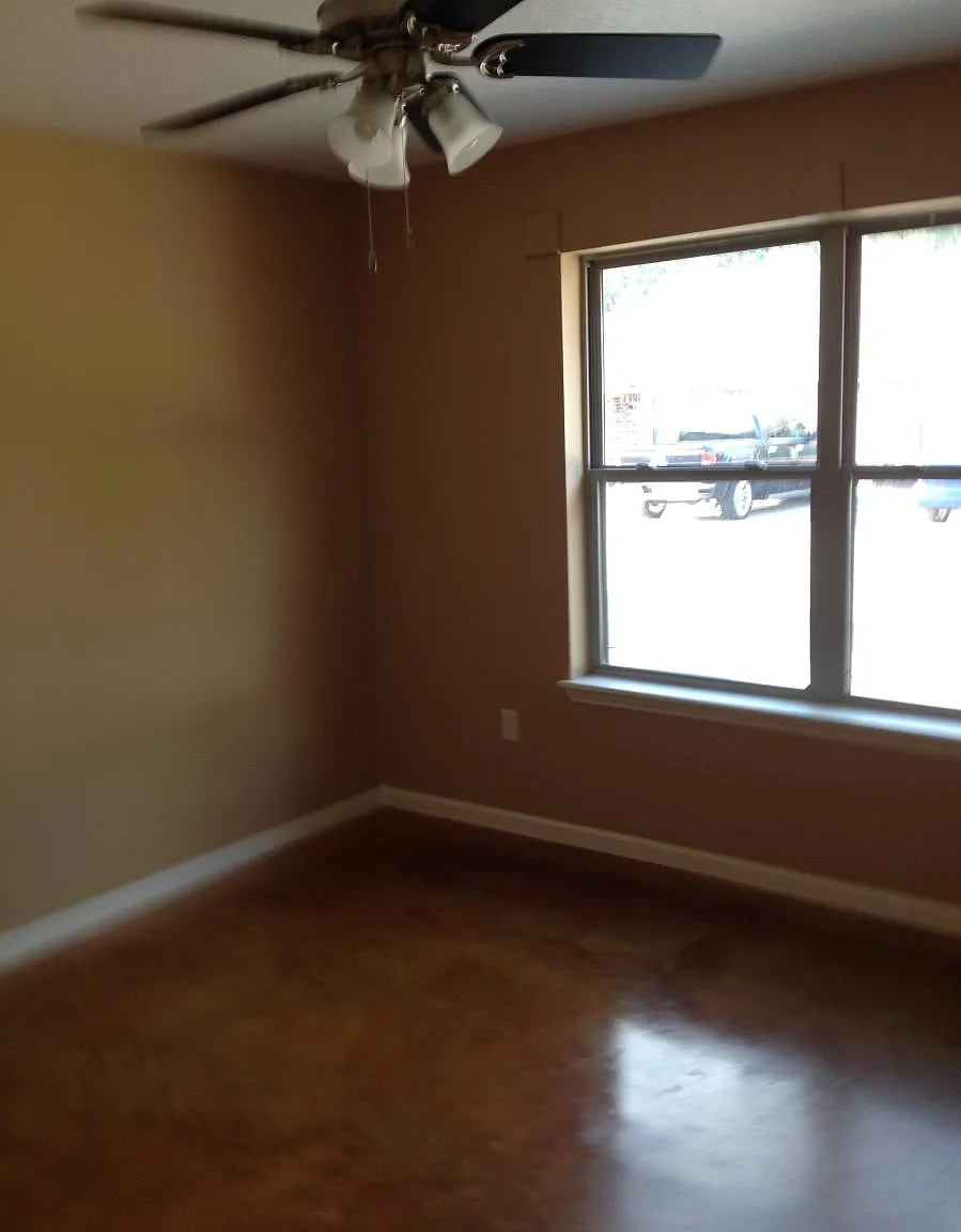 2 bed, 950 sqft, $1,000 — Photo 4