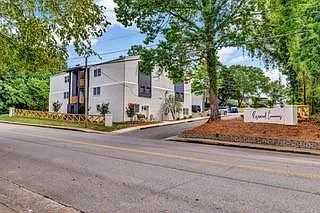 Rosewood Commons — Photo 2