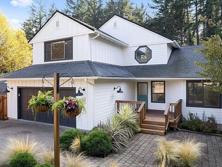3688 NW Jameson Dr — Photo 1