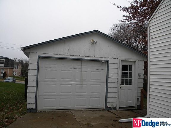 2nd image of 3958 East St