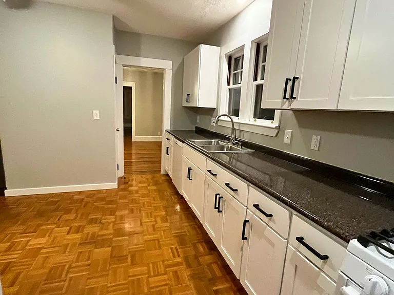 9 Nelson St #1 — Photo 14