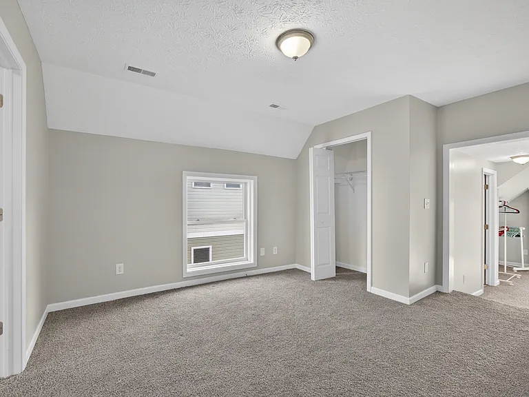 1566 Winchester Ave — Photo 30