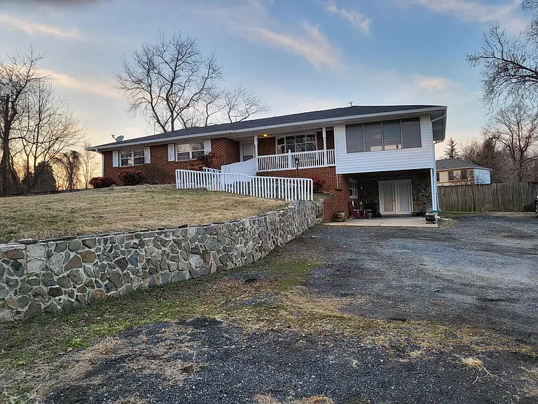 910 Ponds Wood Rd — Photo 9