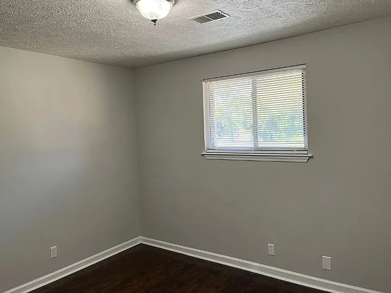 The Flats at 1200 — Photo 11