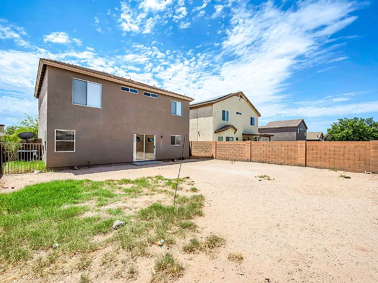 2422 E Olivine Rd — Photo 38