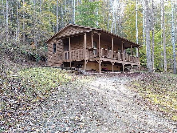 3rd image of 1155 Lee Mountain Rd