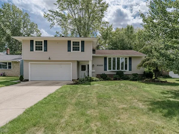 30223 Chatham Point Dr, Bay Village, OH 44140