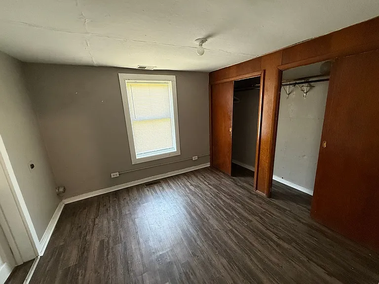 1503 W 16th St — Photo 5