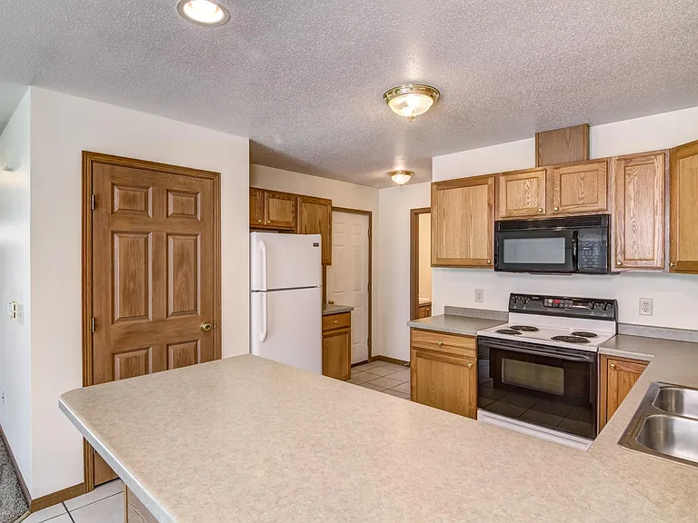 4207 Echo Valley Dr — Photo 1