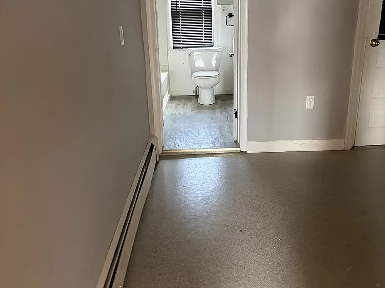 31 Hudson Ave #2 — Photo 11