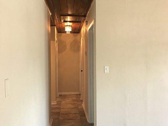 3rd image of 4525 Christy Dr