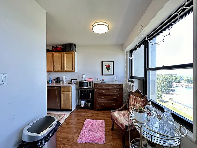 3410 N Lake Shore Dr #F13 — Photo 8