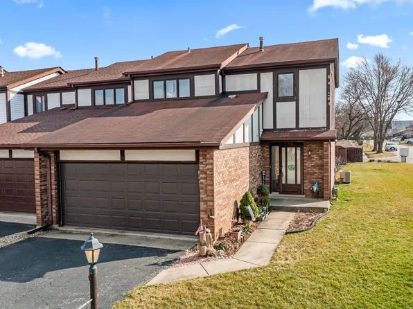 7881 Sheffield Dr, Palos Hills, IL 60465