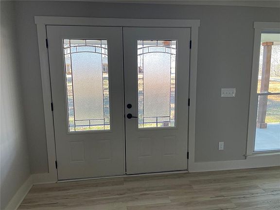 2nd image of 21 Ridgeview Dr