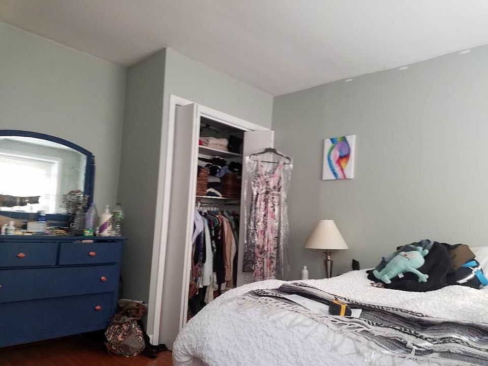 Bedroom 1 (2)