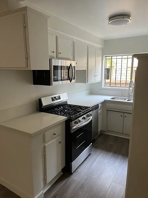 1 bed, $2,400 — Photo 2