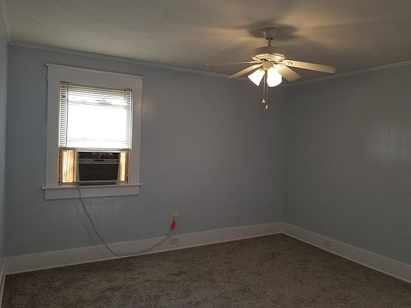 2nd image of 2824 Vincent Ave APT 2