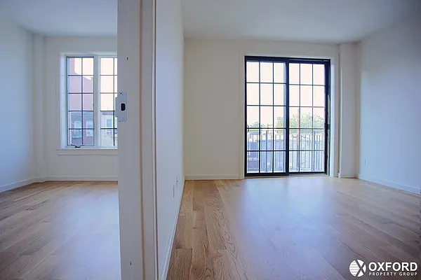 Rented by Oxford Property Group | media 17