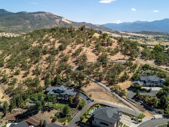 138 Monterey Dr, Medford, OR 97504