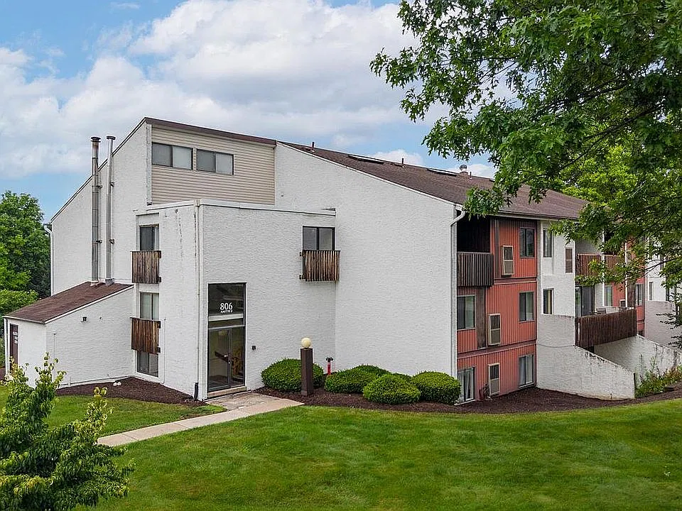 2 bed, 1066 sqft, $1,480 — Photo 1