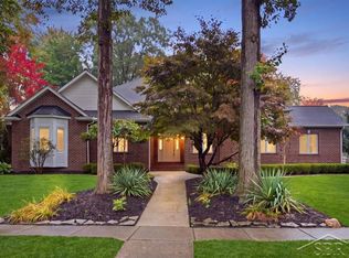 2900 Abigail Ln, Midland, MI 48640