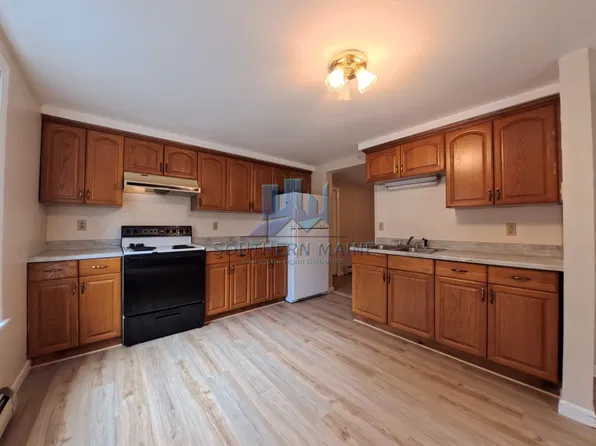 106 Spring St #2, Auburn, ME 04210