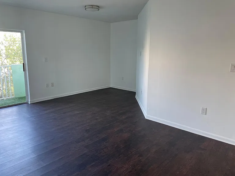 2600 NW 23rd Ct #303 — Photo 12