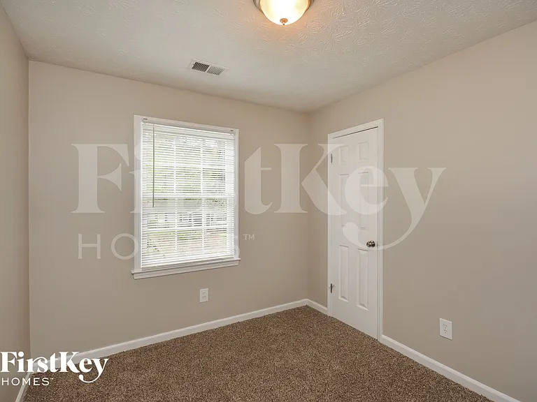 2826 Bay Leaf Dr SE — Photo 10