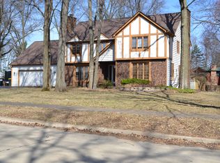 770 Apache Dr, Forsyth, IL 62535