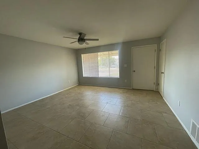 4823 W Coronado Rd — Photo 8