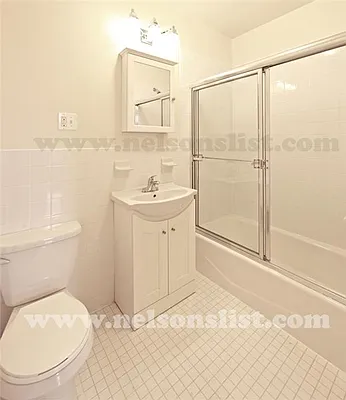 Rented by R New York | media 18