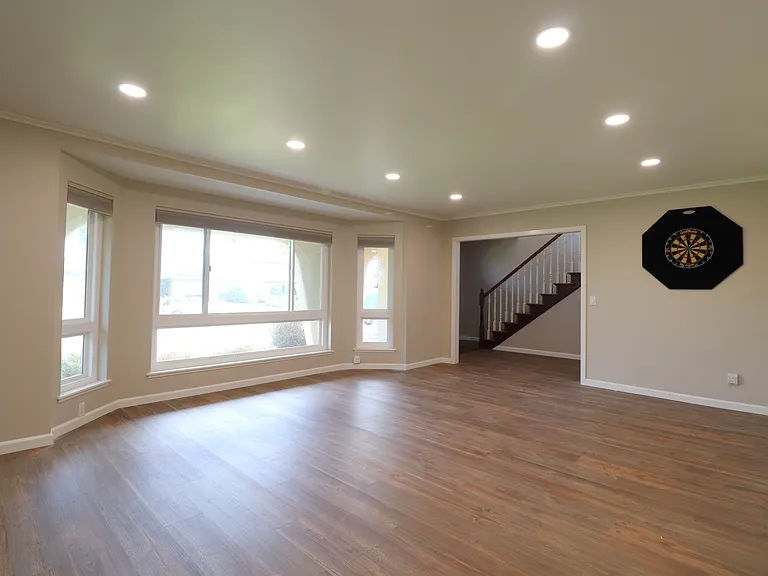 565 Clubhouse Dr — Photo 6