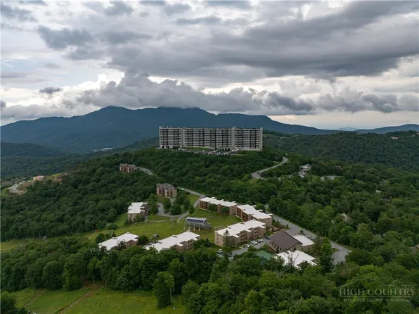 303 Sugar Top Drive #2301, Sugar Mountain, NC 28604