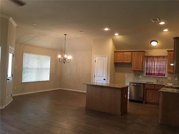 3rd image of 508 Greenvale Ct