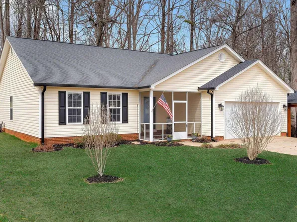 137 Ashlan Woods Ct, Greer, SC 29651