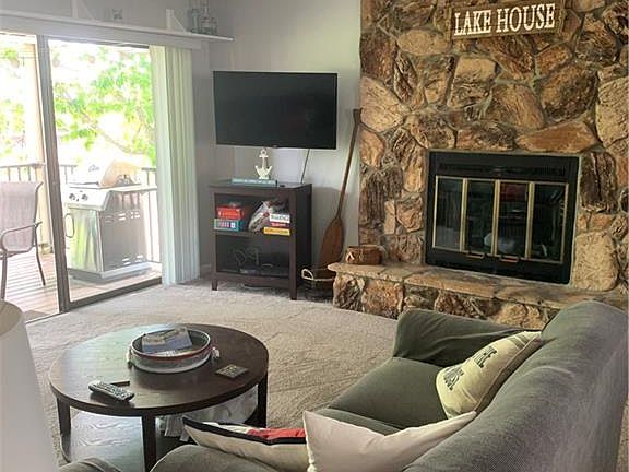 2nd image of 108 Robinwood Dr Unit 2E