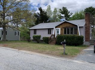 11 Pine Ridge Dr, Oxford, MA 01540