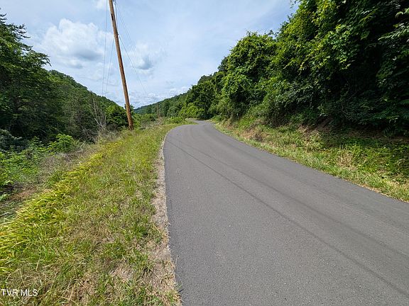 5th image of Speers Valley Rd