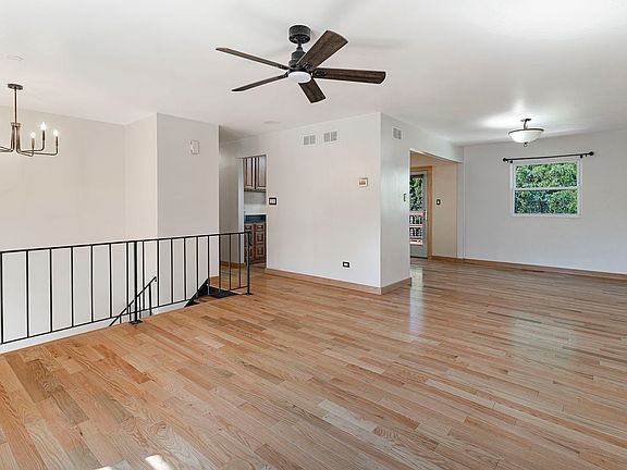 3rd image of 15642 Latrobe Ave